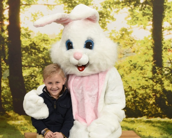 Free Photos with the Easter Bunny || Sarah Sofia Productions